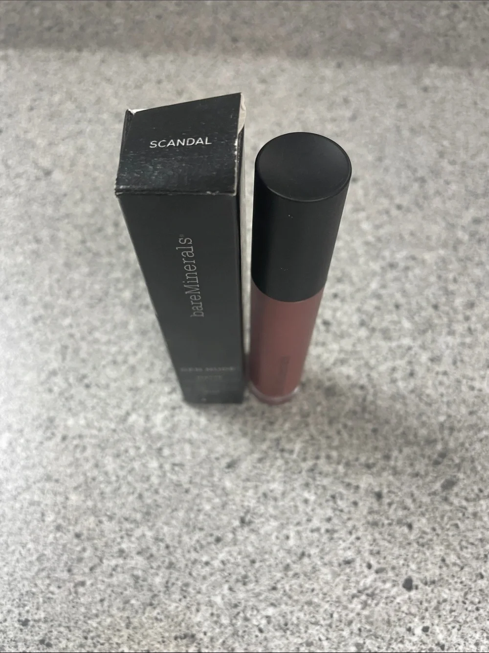 bareMinerals Matte Liquid Lipstick Scandal - Mauve Rose